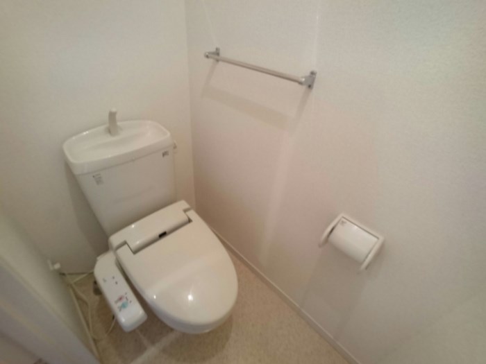 トイレ　こちらの物件はMODE不動産なら割引対象の１部屋です。