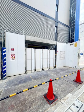 エントランス　建物の内部です