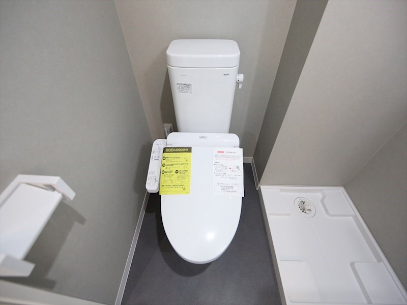 トイレ　温水洗浄暖房便座付トイレ　同仕様写真