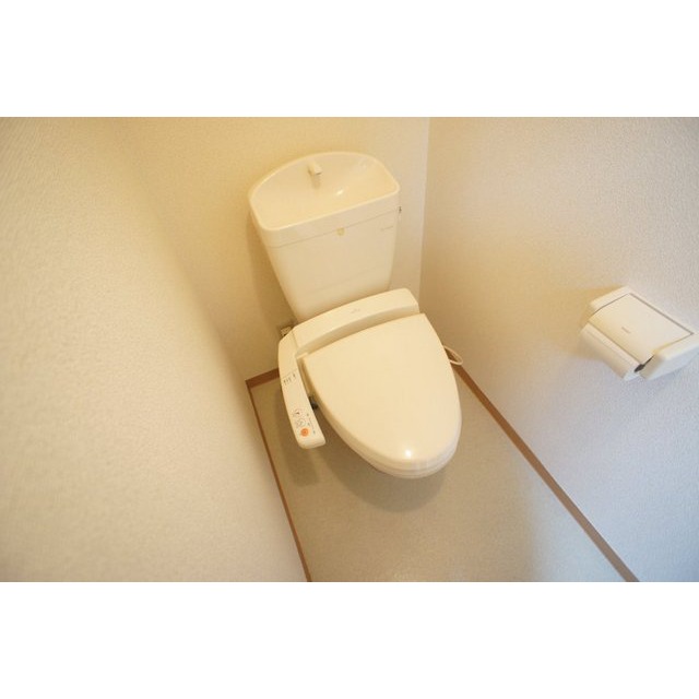 トイレ　シャワー付きトイレ