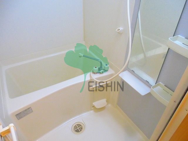 バス・シャワールーム　清潔感のある浴室です！