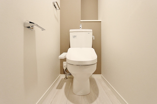 トイレ　ウォシュレット完備