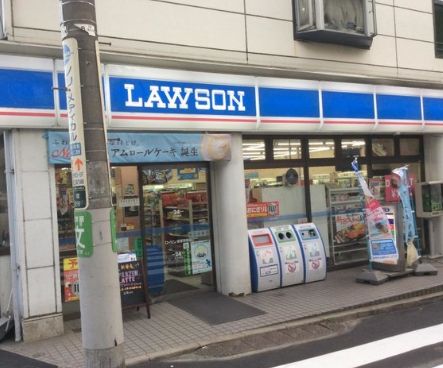 コンビニ　ローソン 笹塚駅前店（コンビニ）まで62m