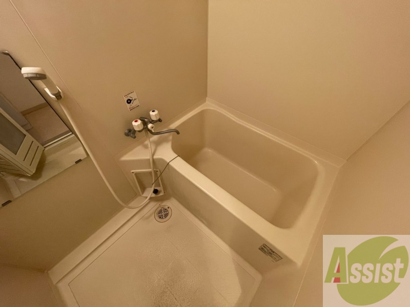 バス・シャワールーム　お風呂です。ゆっくりお風呂につかるのも体に良いですね～