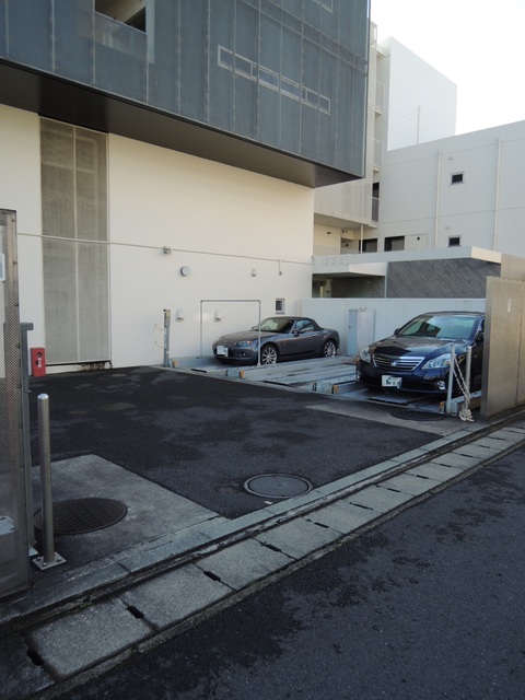 駐車場　駐車場