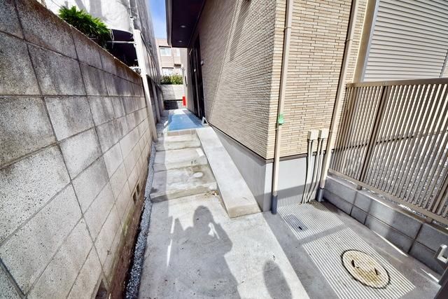 エントランス　★お部屋前の写真です★