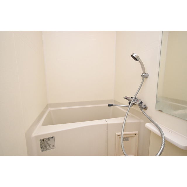 バス・シャワールーム　ゆったり過ごせるお風呂です