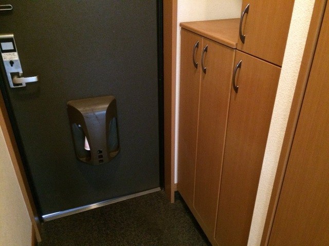 玄関　※写真はサンプルです