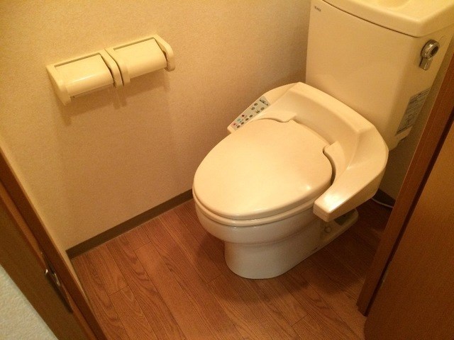 トイレ　※写真はサンプルです