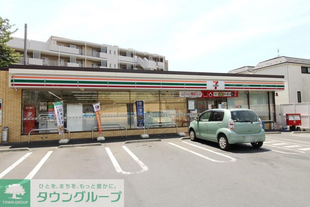 コンビニ　セブン-イレブン 横浜東寺尾１丁目店（コンビニ）まで120m