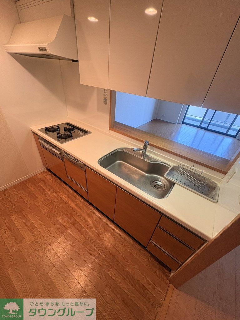 キッチン　ガスコンロ3口システムキッチン