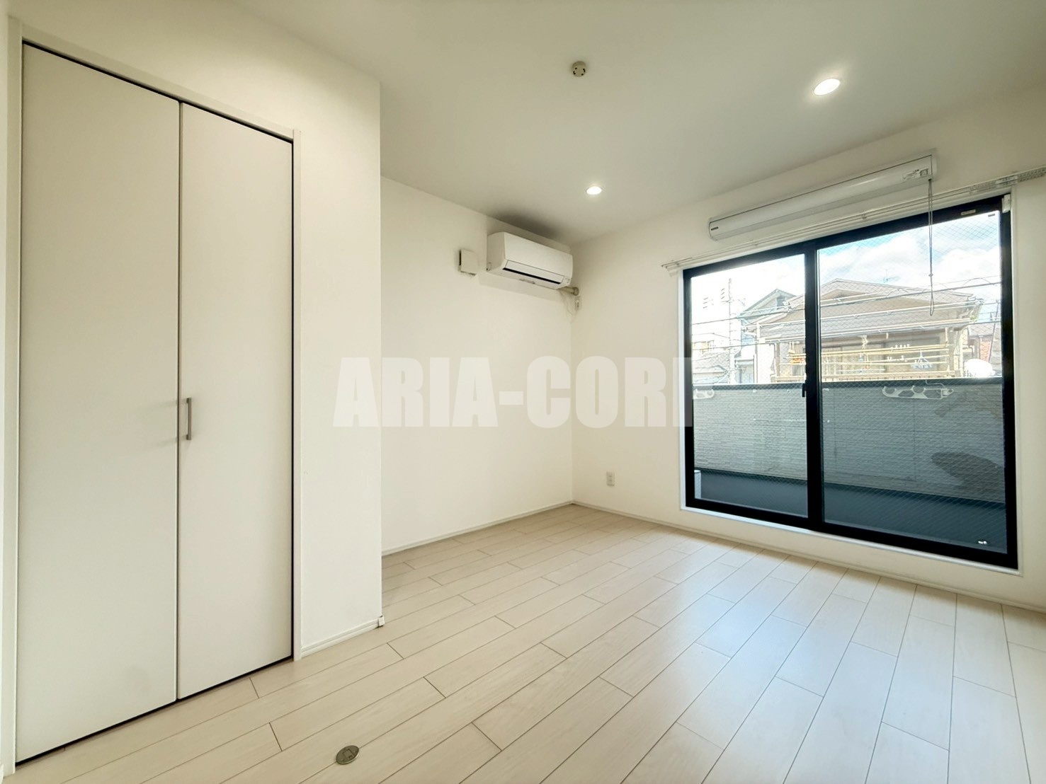 居室・リビング　広々としたお洒落な空間！レイアウトに困らない広さです♪