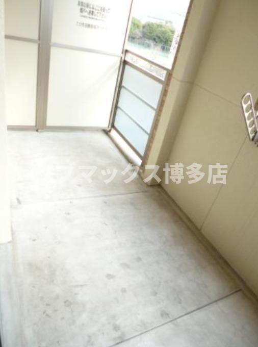 バルコニー　バルコニー