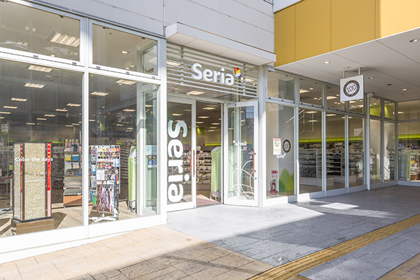 スーパー　セリア ララガーデン春日部店（スーパー）まで724m