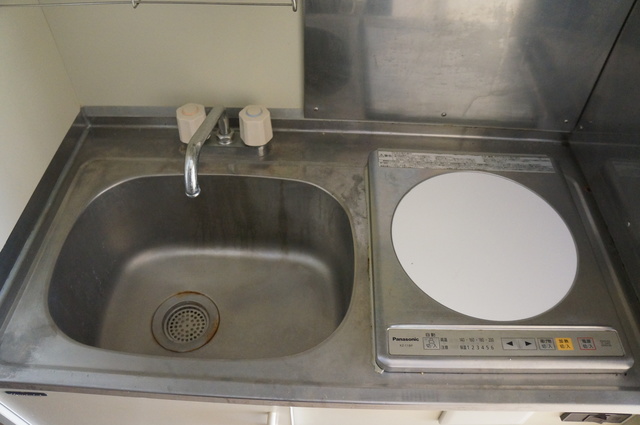 キッチン　火を使わず安心でお掃除も簡単なＩＨコンロ１口付です♪