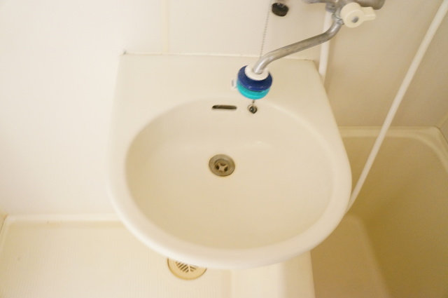 洗面設備　洗面ボウルと鏡もございます☆