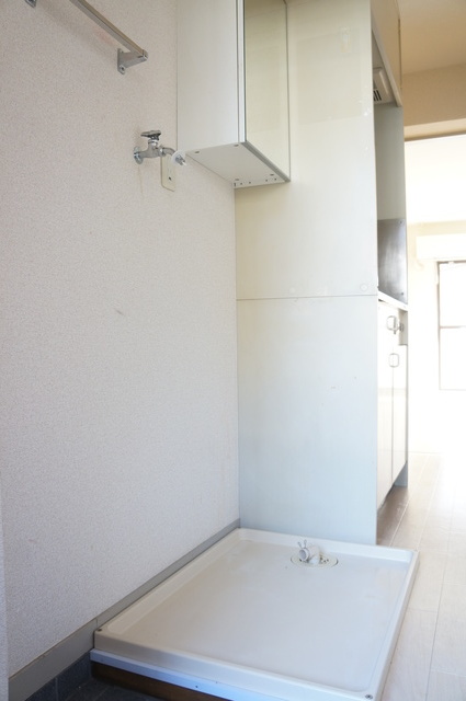 その他　洗濯機置場には防水パンを設置！水漏れも安心です◎