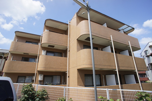 建物外観　人気の鉄筋コンクリート造！マンションタイプのご紹介です♪