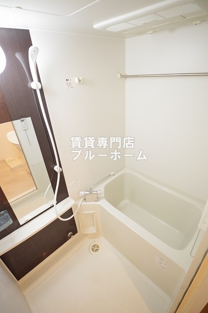 バス・シャワールーム　浴室乾燥機付きの浴室です！