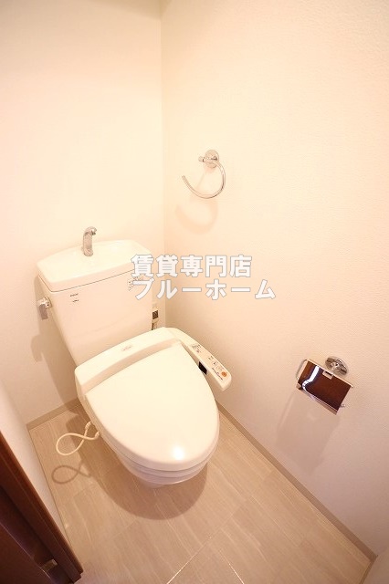 トイレ　ウォシュレット付きトイレです！