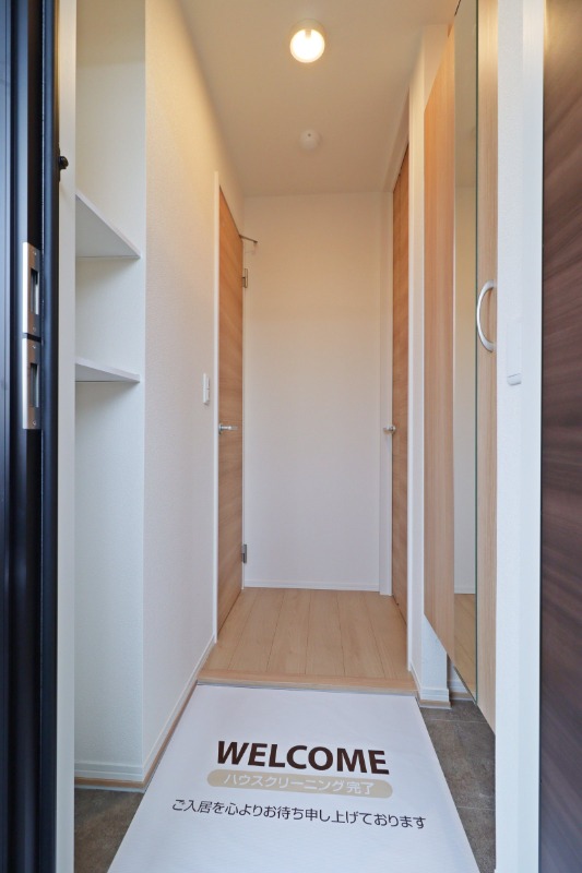 玄関　図面と現状に相違がある場合には現状を優先