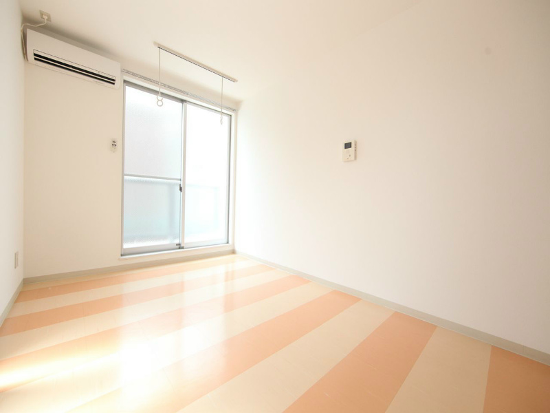 その他部屋・スペース　洋室8.16帖　ロフト1.3帖　エアコン完備