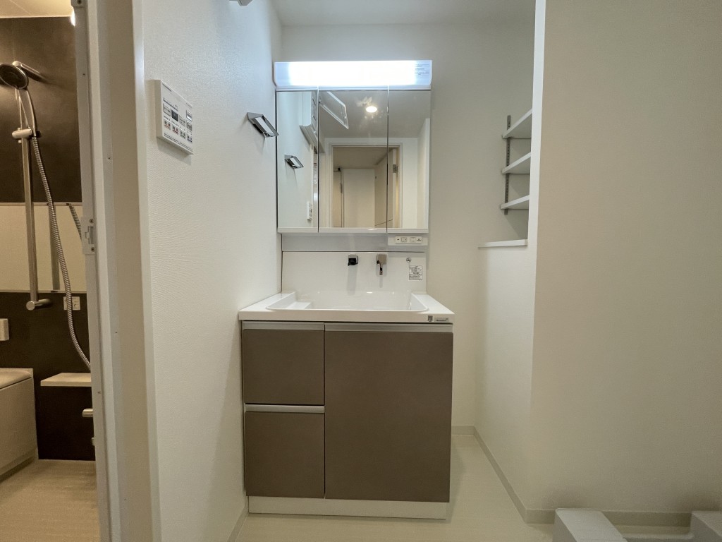 洗面設備　フェンテ・イーストII　独立洗面台