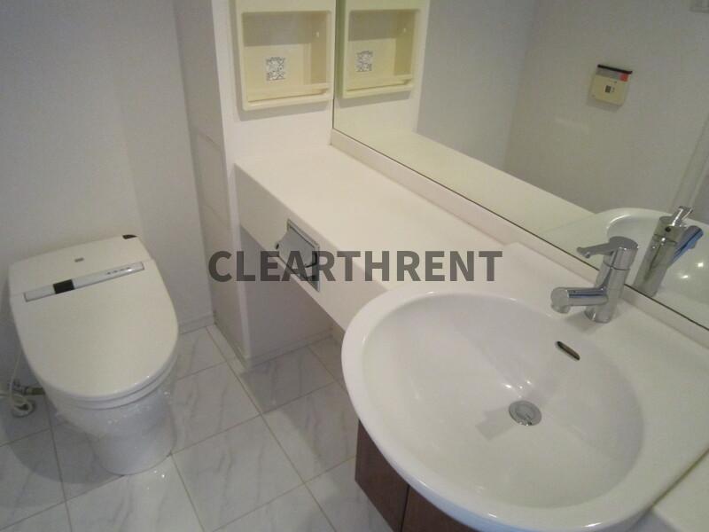 トイレ　同タイプ別住戸写真となります。現況と異なる場合がございます。