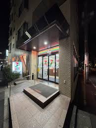 コンビニ　セブンイレブン目黒中根1丁目店（コンビニ）まで75m