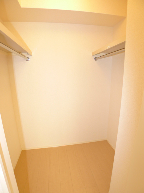 収納　ウォークインクローゼット