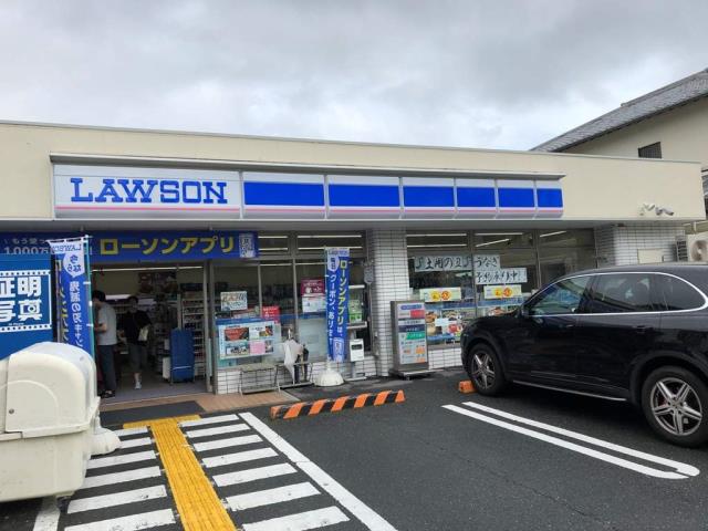 コンビニ　ローソン（コンビニ）まで641m