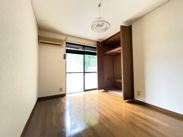 居室・リビング　※参考写真の為、102号室の写真です