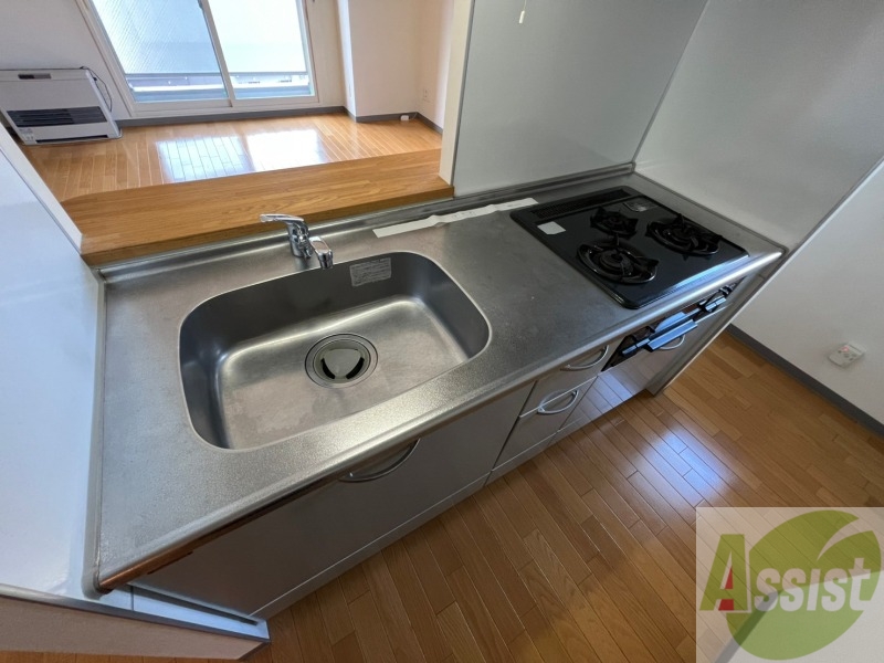 キッチン　キッチンはスペースも広々していて使いやすそうですよ！