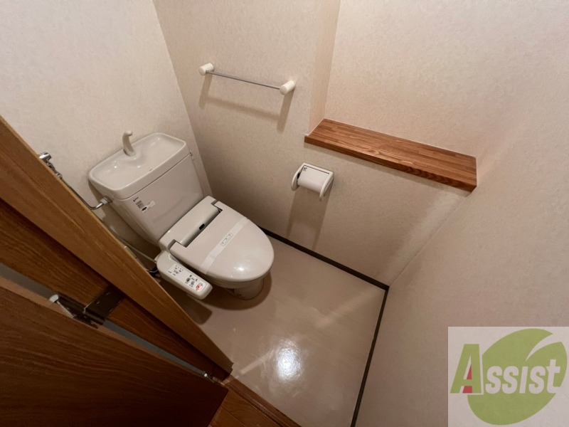 トイレ　トイレです。ウォシュレット付を探している方、おすすめです。