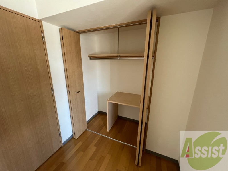 収納　寝室の収納です。部屋がすっきり片付きます。