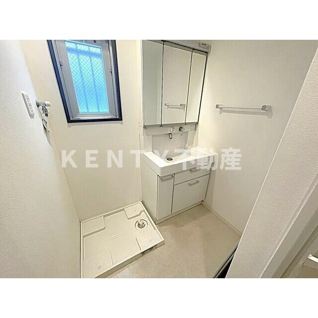 洗面設備　独立洗面台で身支度をすべて済ませてしまいましょう