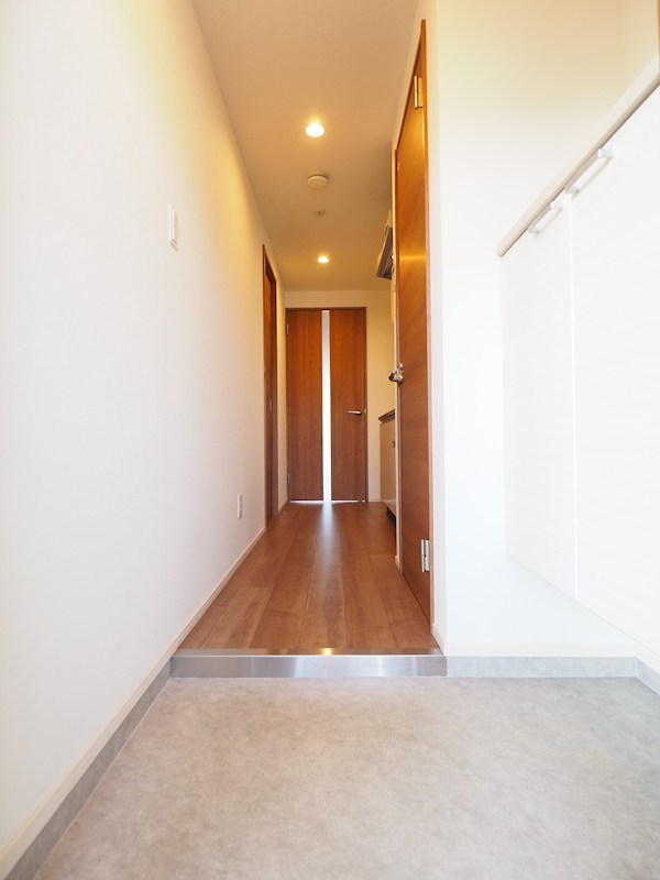 玄関　※参考画像