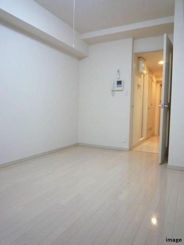 居室・リビング　明るい洋室