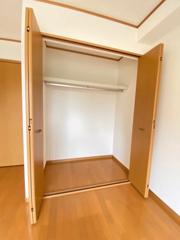 収納　2F洋室(1)☆