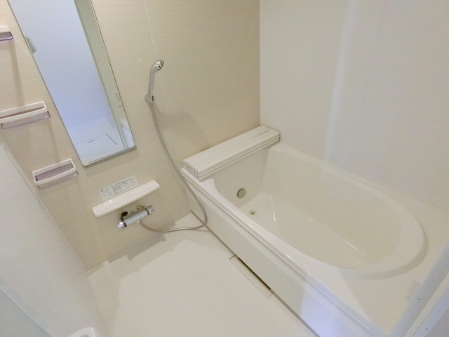 バス・シャワールーム　★追い炊き機能付バス★