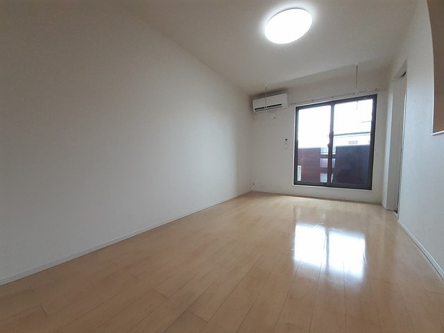 居室・リビング　居間です