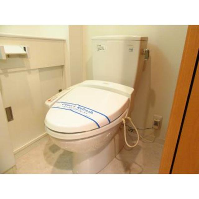 トイレ　※写真は同タイプ住戸です。