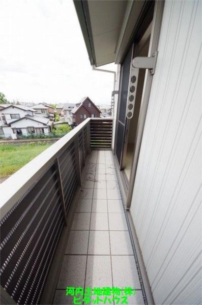 バルコニー　類似室内