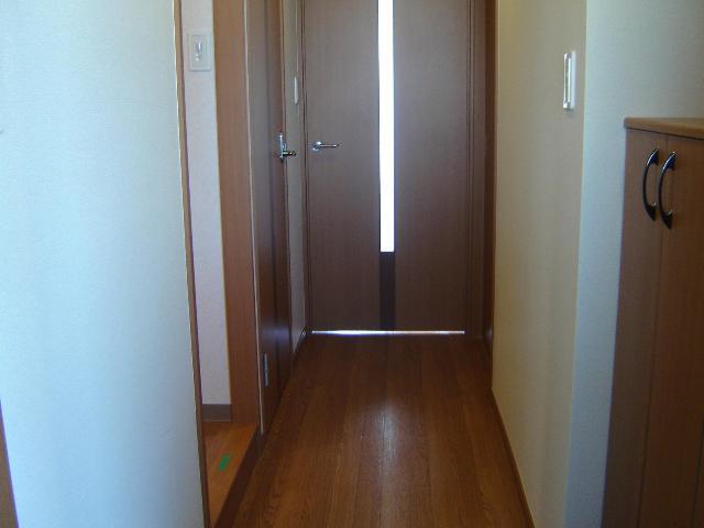 居室・リビング　廊下