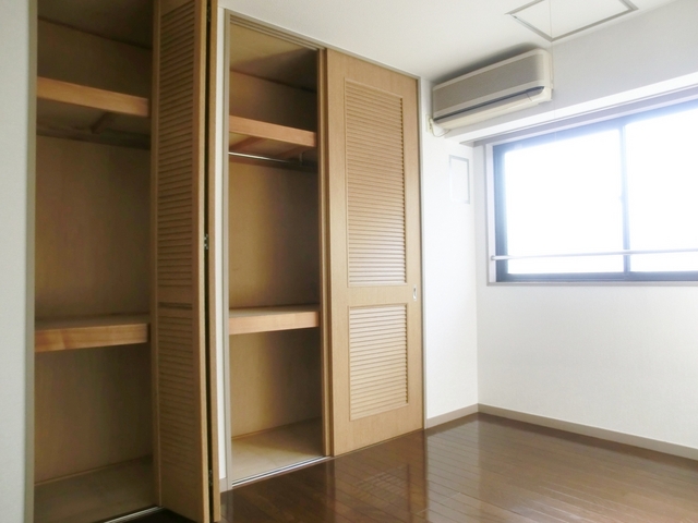 その他部屋・スペース　３部屋共収納スペースがあります。