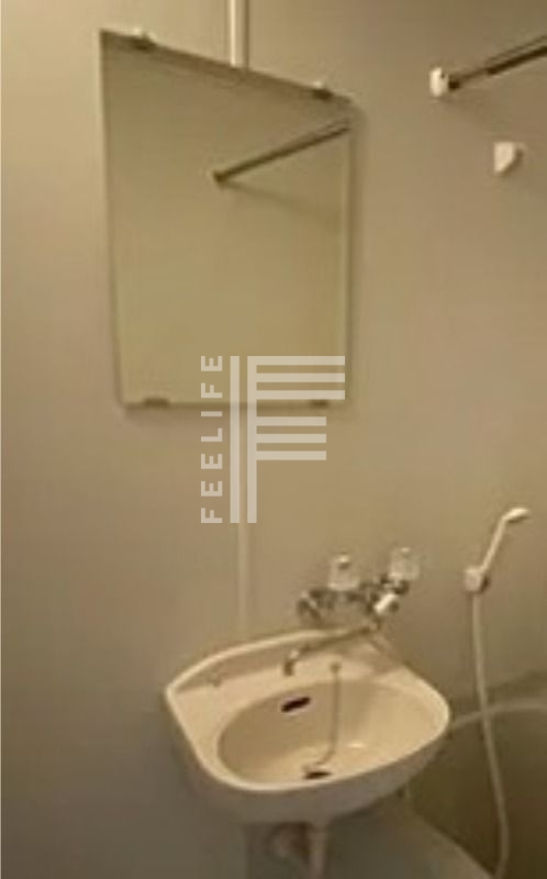 洗面設備　同間取り別部屋の写真です、ご参考までに。