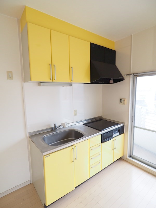 キッチン　オール電化システムキッチン。