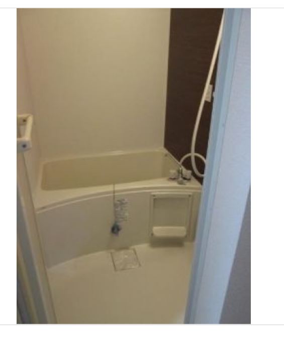 バス・シャワールーム　広角レンズで撮影の為、実際の見え方と異なります。同一仕様。