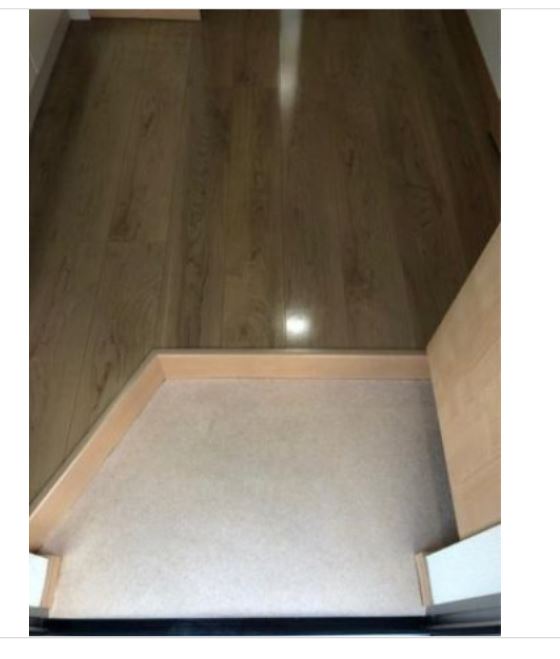 玄関　広角レンズで撮影の為、実際の見え方と異なります。同一仕様。