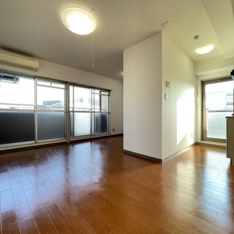 居室・リビング　同仕様タイプです